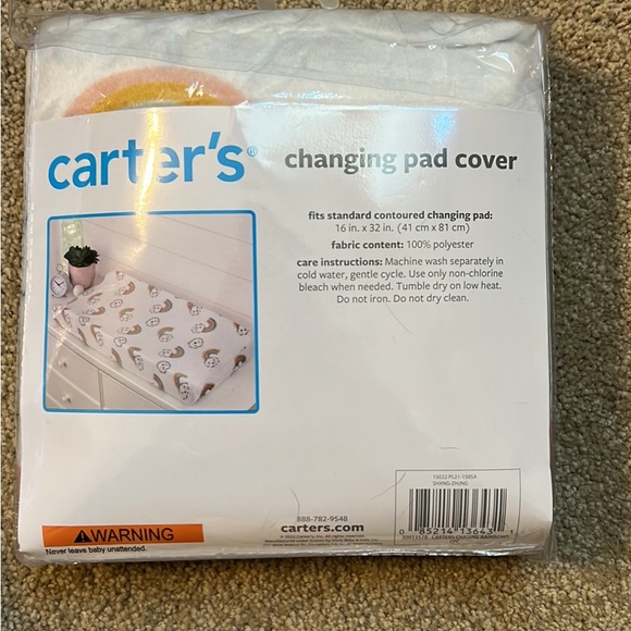 Carters crib bedding set with matching blanket and changing table cover - Picture 2 of 3